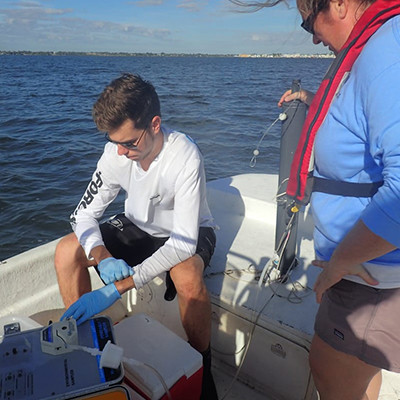 Explore Dr. Lapointe's research lab at Florida Atlantic University's Harbor Branch Oceanographic Institute